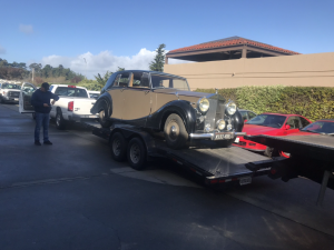 Towing Carlos Santana's Bentley